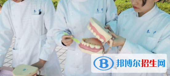 成都2021年读护理学校学什么技术好