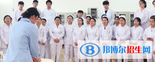 成都2021年读什么护理学校最好