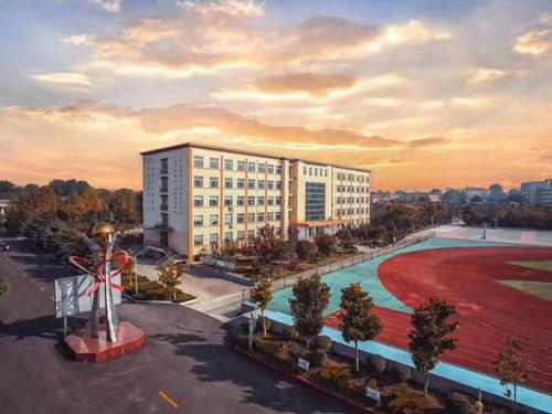 南京2021年上中专学校能考大学吗