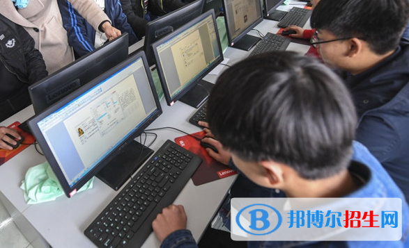 杭州2021年计算机学校读几年