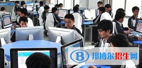 四川2021年男生可以读计算机学校吗