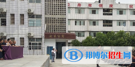 四川2021年初中生可以读的计算机学校