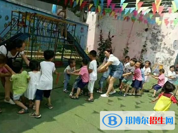 贵州2021年女生上幼师学校学什么好