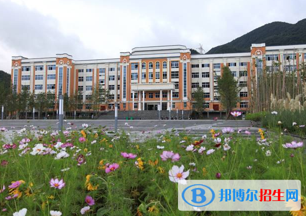 贵州2021年男生上什么幼师学校好
