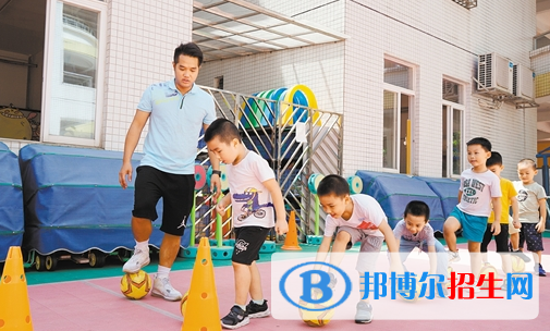 贵州2021年幼师学校有哪些专业适合男生