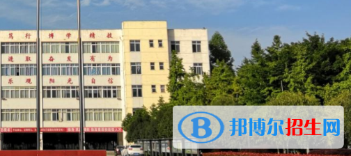 四川2021年初中生报什么计算机学校好