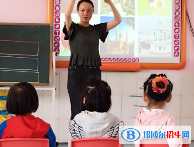 贵州2021年女生适合幼师学校吗