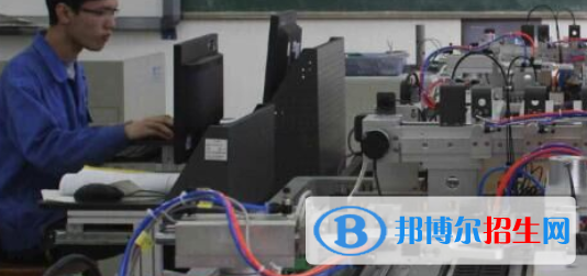 四川2022年男生在计算机学校学什么好