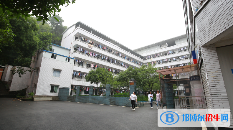 安康地区卫生学校2022年招生办联系电话