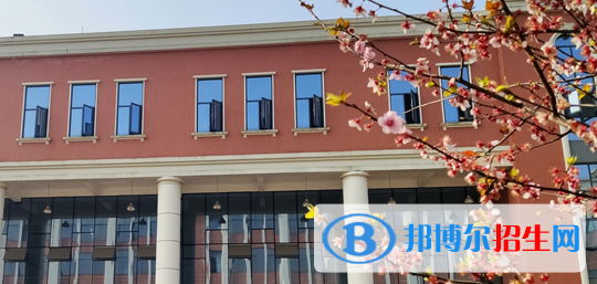 乐山市医药科技高级技工学校成都校区2022年招生办联系电话