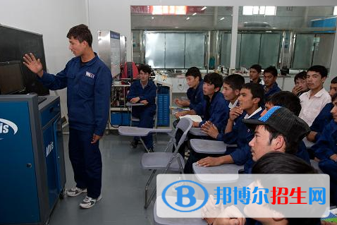 2022年四川中专学校是大专吗?