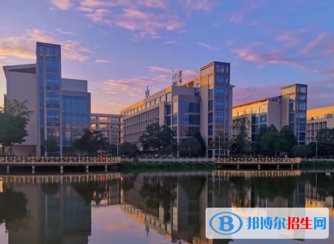 四川2022年读中专学校需要什么