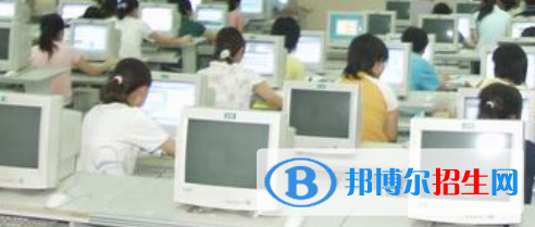 成都2020年男生上计算机学校学什么好