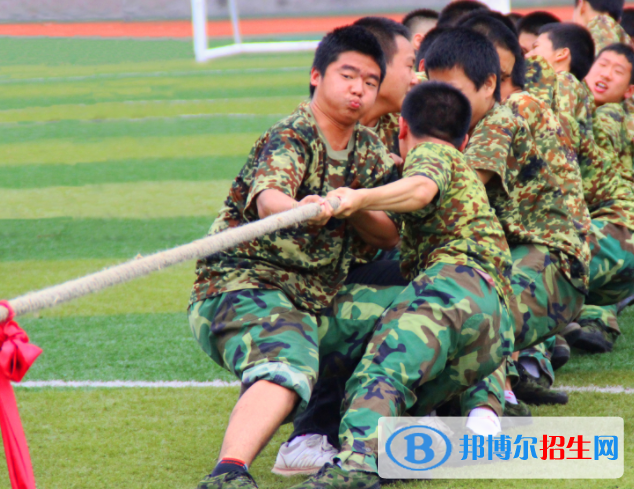 重庆铜梁职业教育中心2022年学费、收费多少
