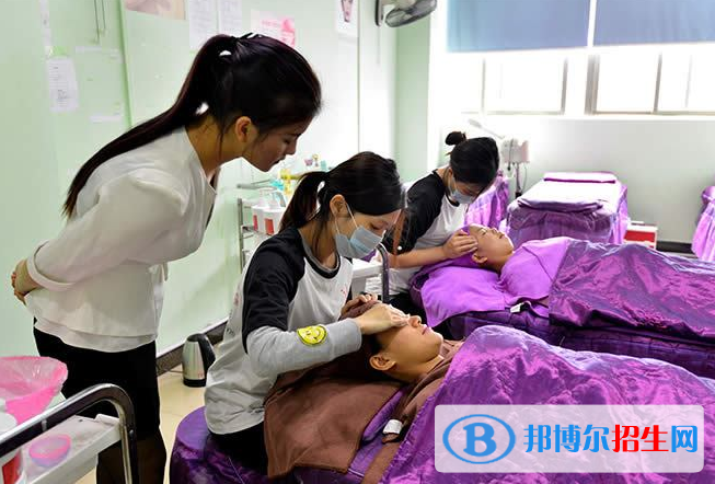 四川2022年女孩子中专学什么好