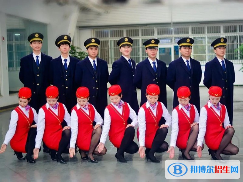 兰州2022年职高好还是航空服务学校好
