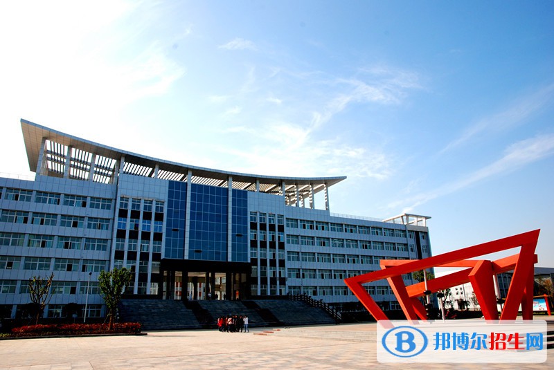 四川2022年到哪里读汽修学校好