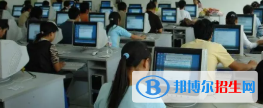 成都2022年女生学计算机学校