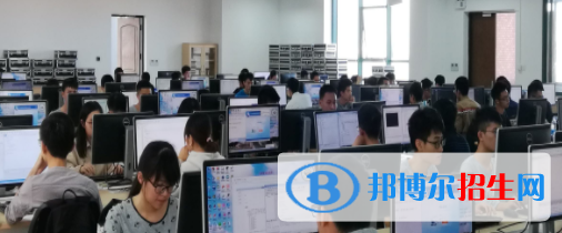 成都2022年读计算机学校有哪些专业