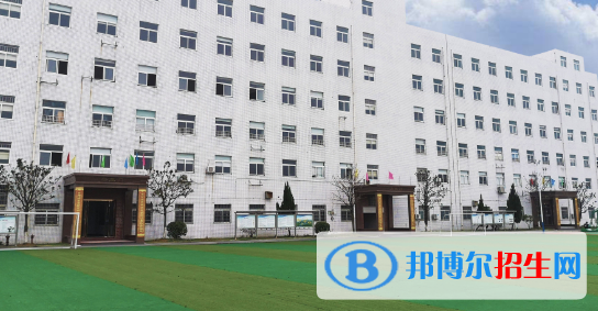 四川2022年女生读汽修学校怎么样