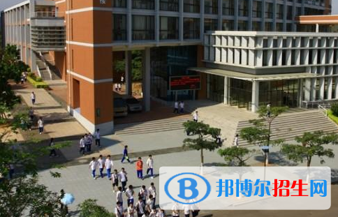 四川2022年女生学汽修学校好找工作吗