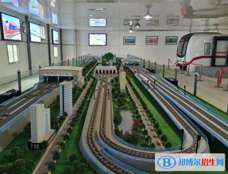 兰州2022年100分能上轨道交通学校吗