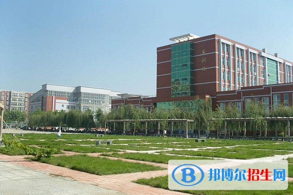 西安蓝天科技学校2022年学费，收费多少