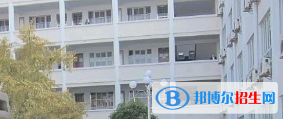 成都2022年女生在计算机学校学什么好