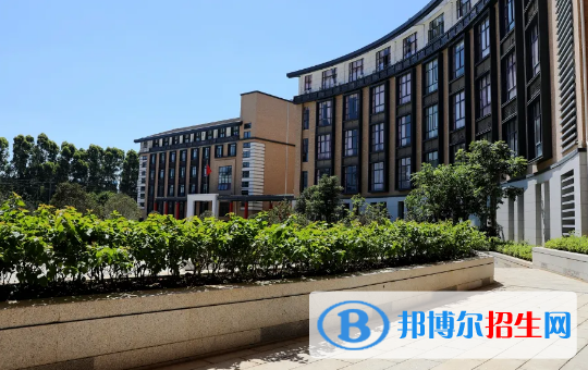 贵阳2022年高中毕业上什么中专学校好