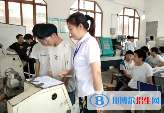 乐山市中区育贤中等职业学校2022年招生录取分数线