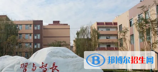 成都2022年女生初中毕业上计算机学校