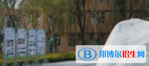 成都2022年读计算机学校多少钱