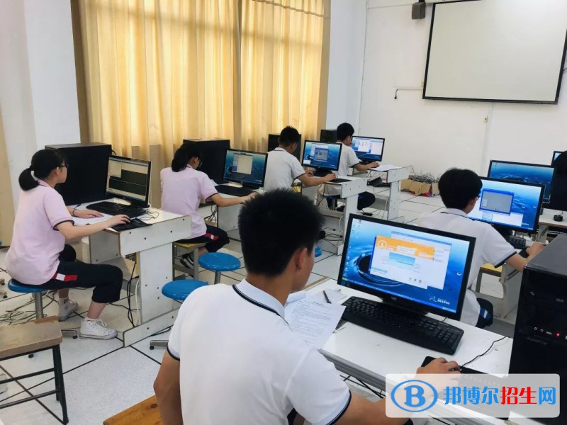 河北2022年初中生可以去计算机学校吗