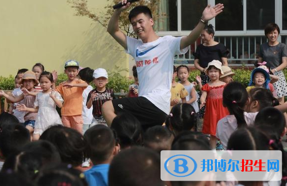 河北2022年幼师学校有男生吗