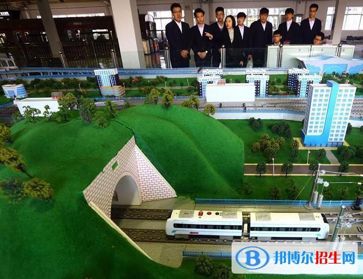 兰州2022年哪个学校有轨道交通学校