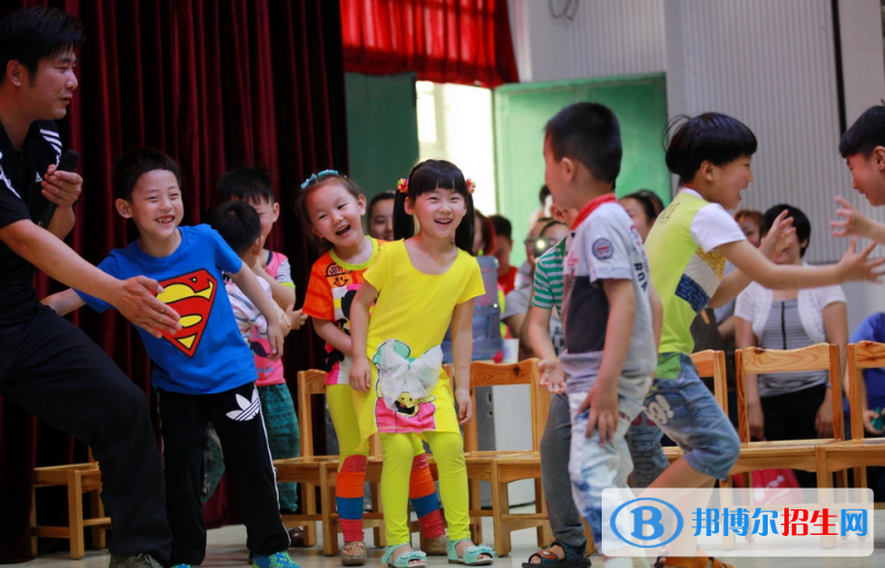 河北2022年男生读幼师学校好不好