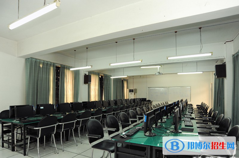 河北2022年计算机学校专业学什么