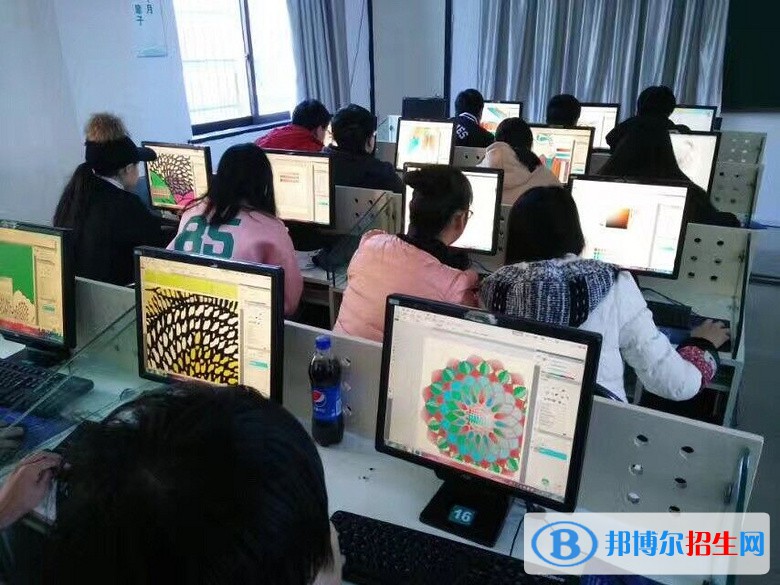 河北2022年读计算机学校有什么要求