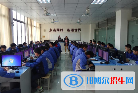 河北2022年读计算机学校学什么专业好
