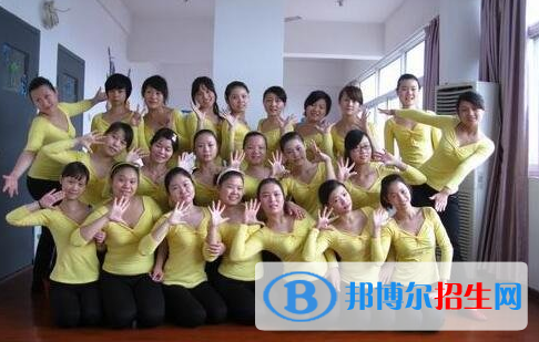 河北2022年女生读幼师学校有前途吗