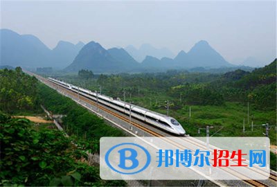 河北2022年女生读铁路学校有前途吗