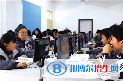 河北2022年男生上计算机学校学什么专业好