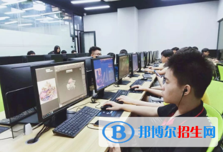河北2022年男生读计算机学校学什么专业好