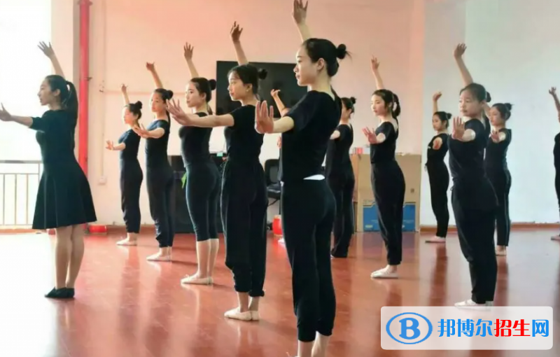 贵阳2022年女生中专读什么专业好