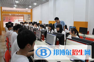 河北2022年计算机学校什么专业适合女生