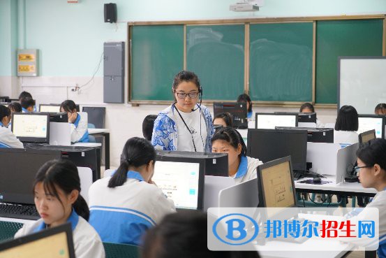 河北2022年女生上什么计算机学校比较好