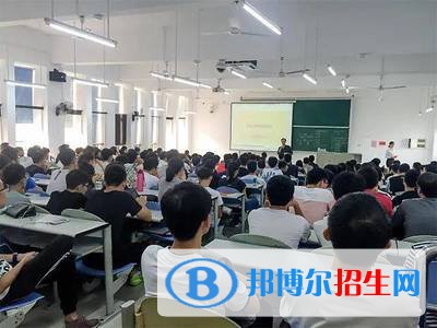 河北2022年女生读计算机学校有前途吗