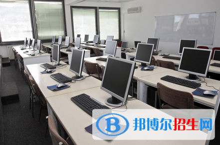 河北2022年计算机学校学什么比较好