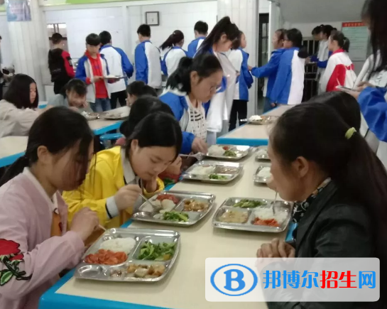 万源职业高级中学2022年宿舍条件