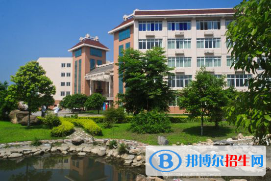 内江泰来职业学校2022年学费、收费多少 